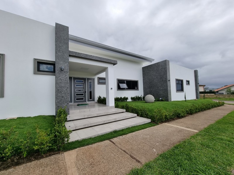 5 bed Single Family Homes For Sale in Heredia, Heredia - 1